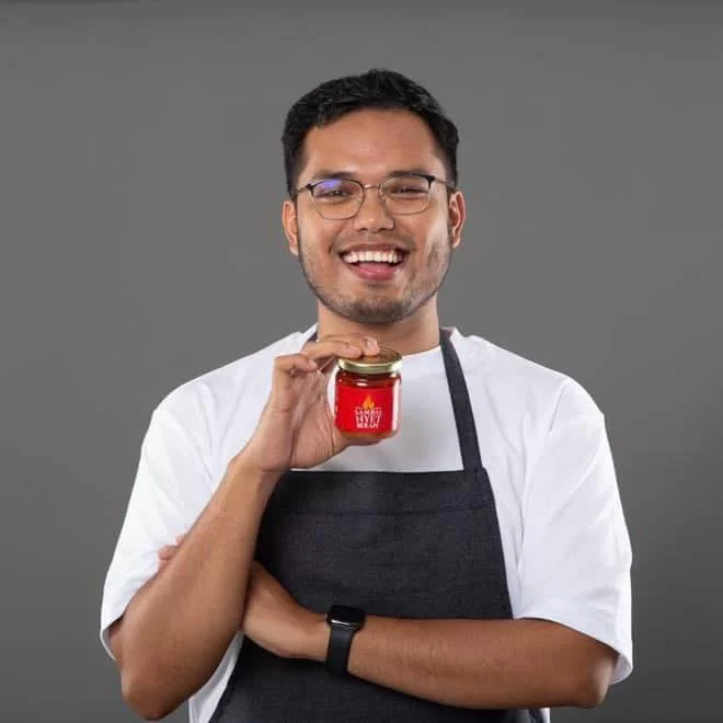 Portrait of Khairul Aming, founder of Sambal Nyet Berapi